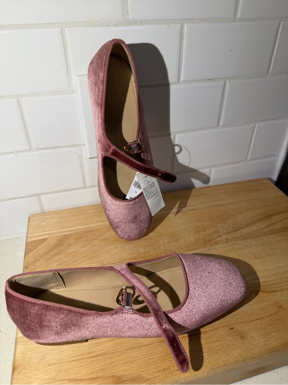 Banana Republic Velvet Mary Jane flat- Size 7.5 - Picture 9 of 12